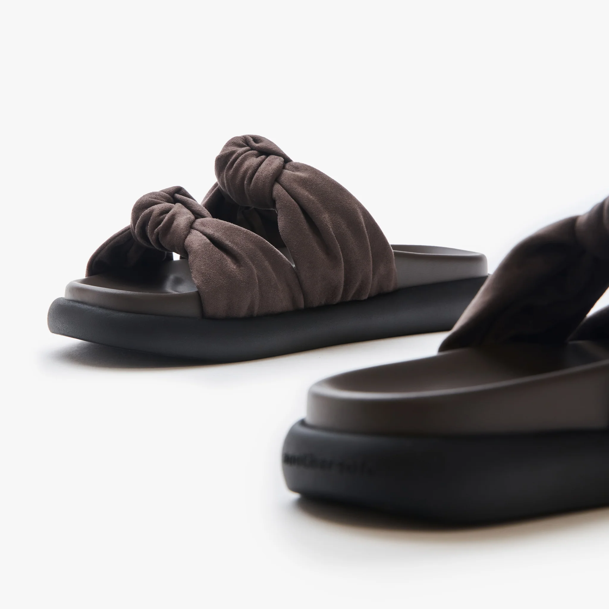 Knotty Marshmallow - Coal - Image 3