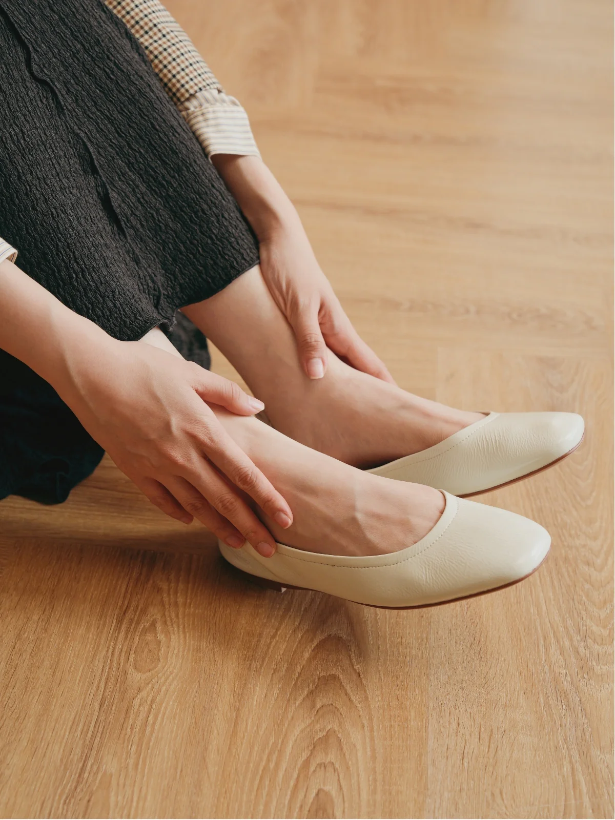 Glove Flats - Cream Patent - Image 6