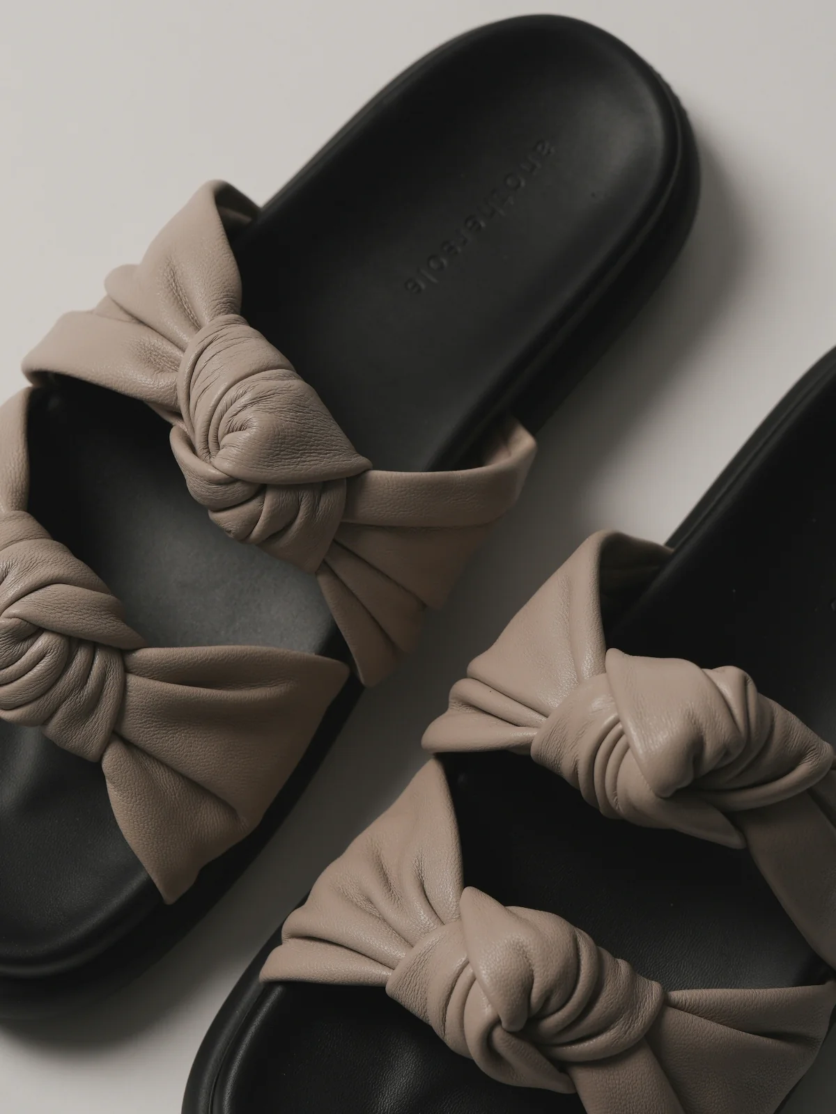Knotty Marshmallow - Fog Leather - Image 5