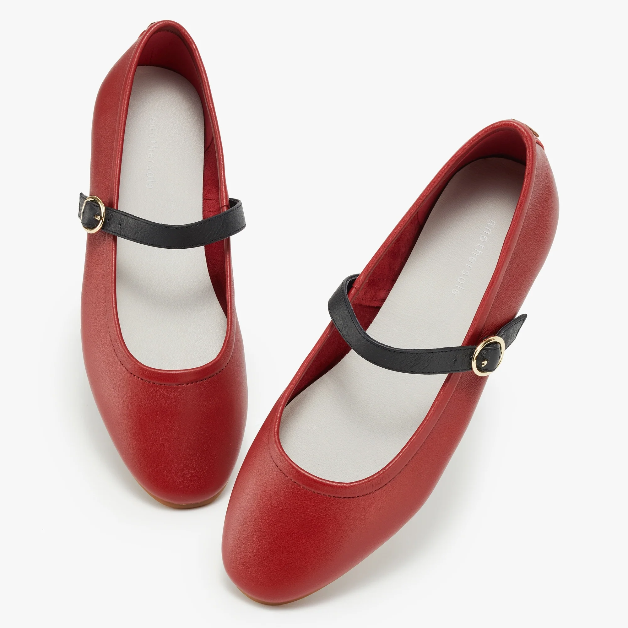 Lea - Red - Image 3