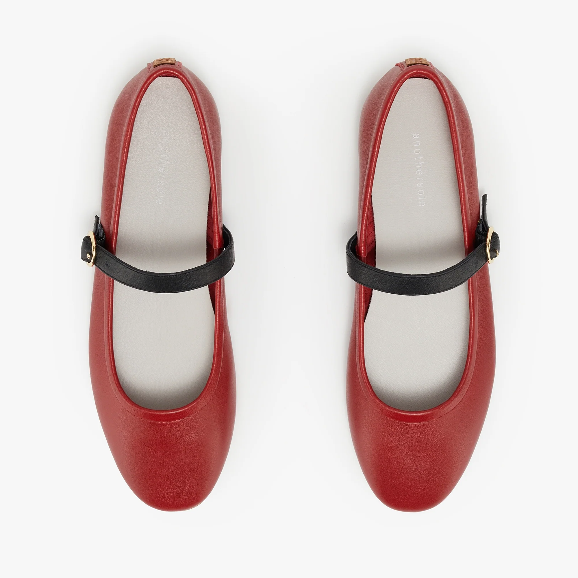 Lea - Red - Image 4