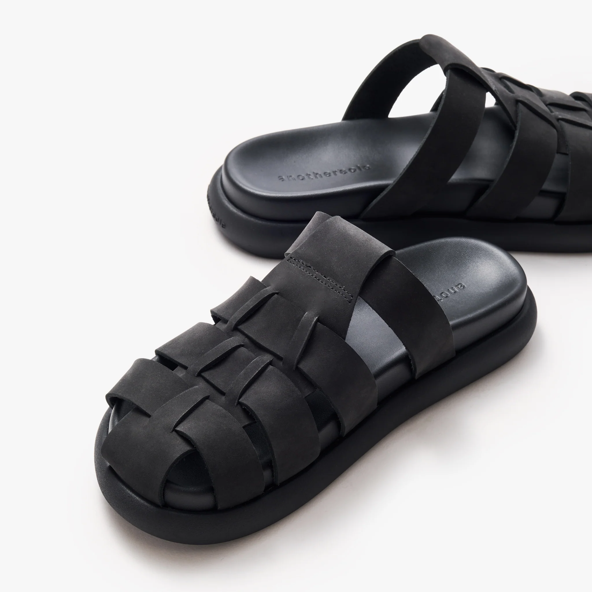 Marche Marshmallow - Black - Image 4