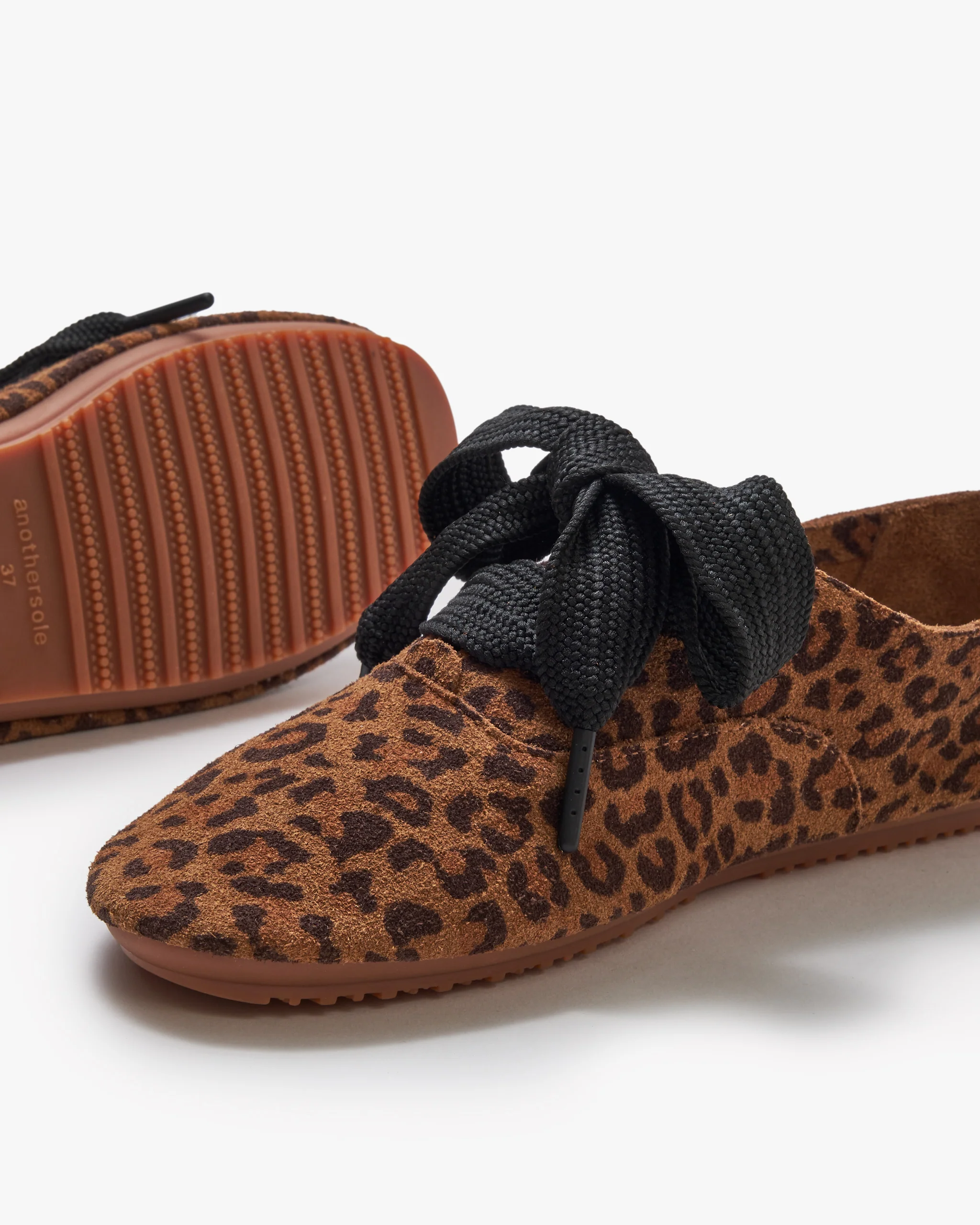Stella Leo - Caramel - Image 4