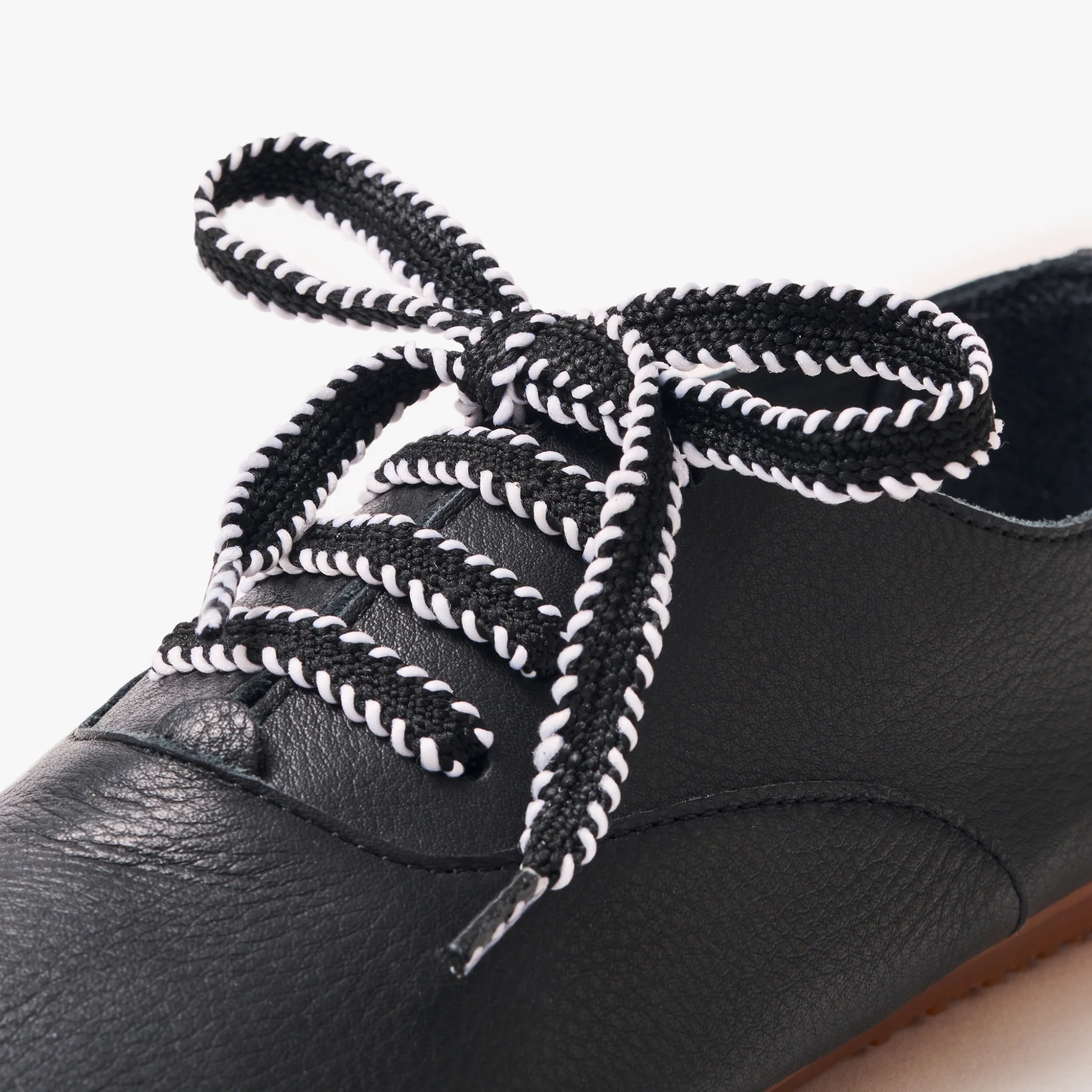 Stitchie - Black - Image 3